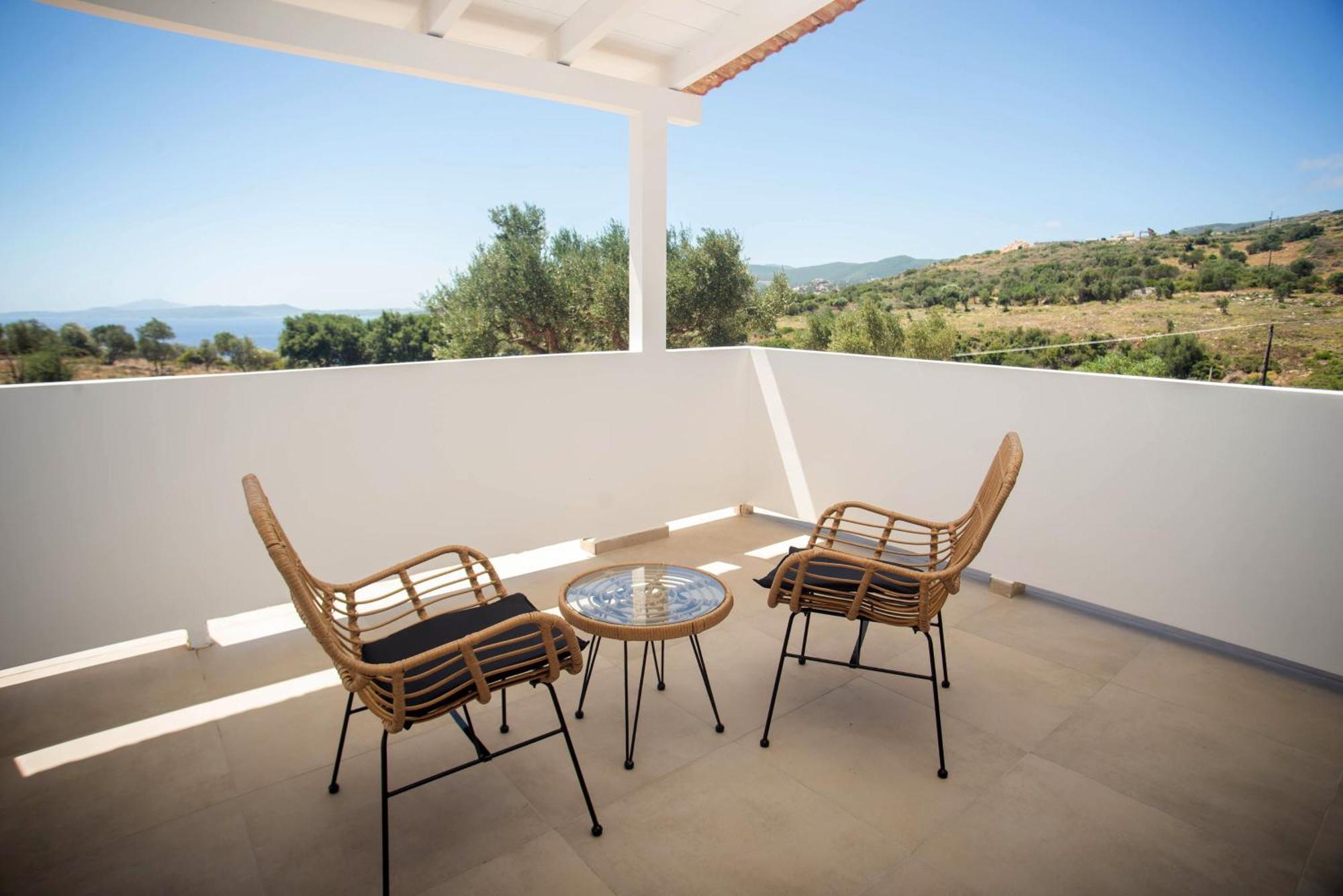 Marea Luxury Suites - Tramontana Korithion Exterior photo